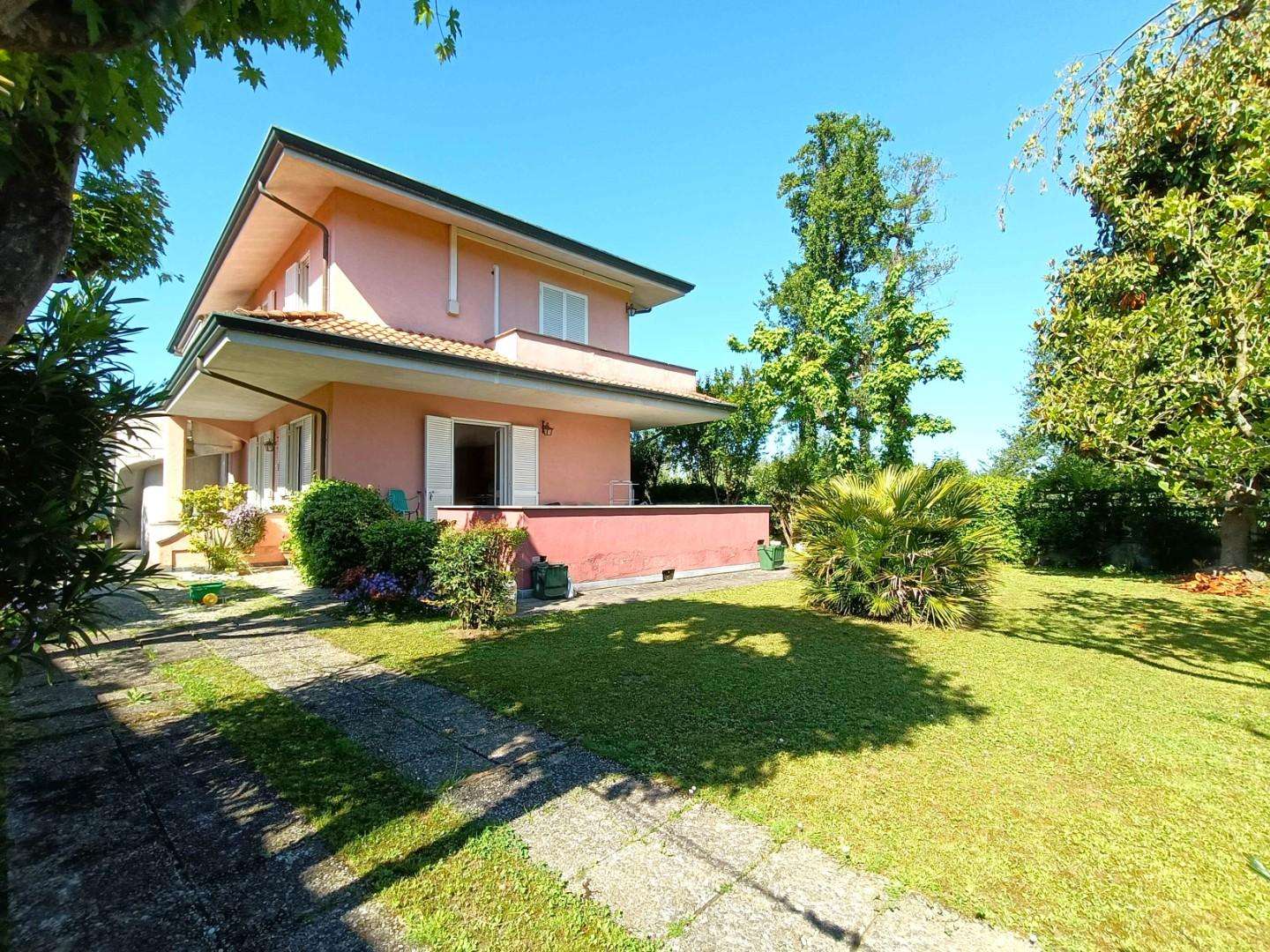 Appartamento Via Pontremoli,, Massa
