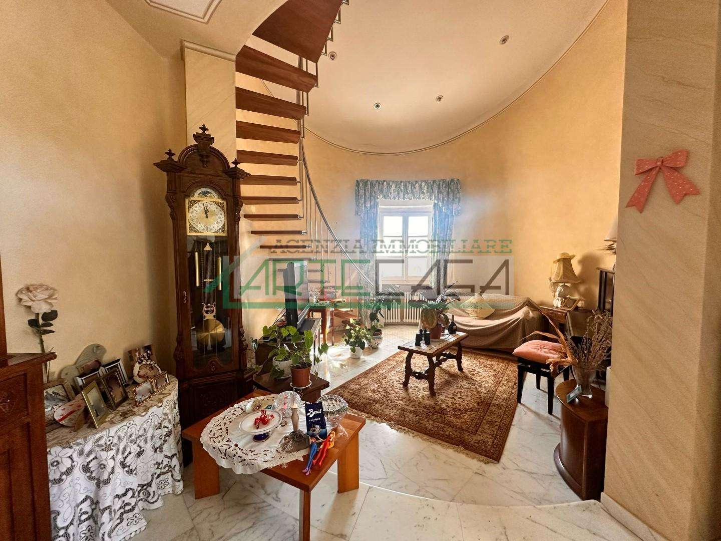 casa indipendente in vendita a Casciana Terme Lari in zona Lari