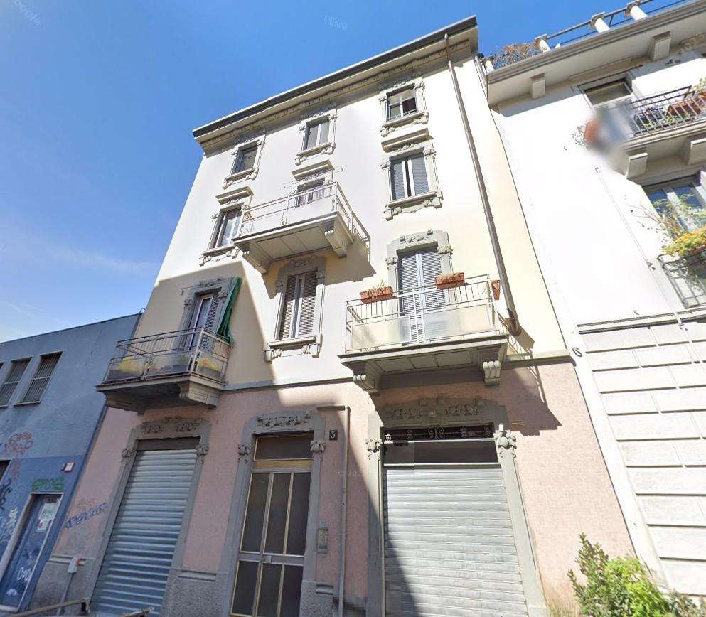 appartamento in vendita a Milano in zona Vigentino