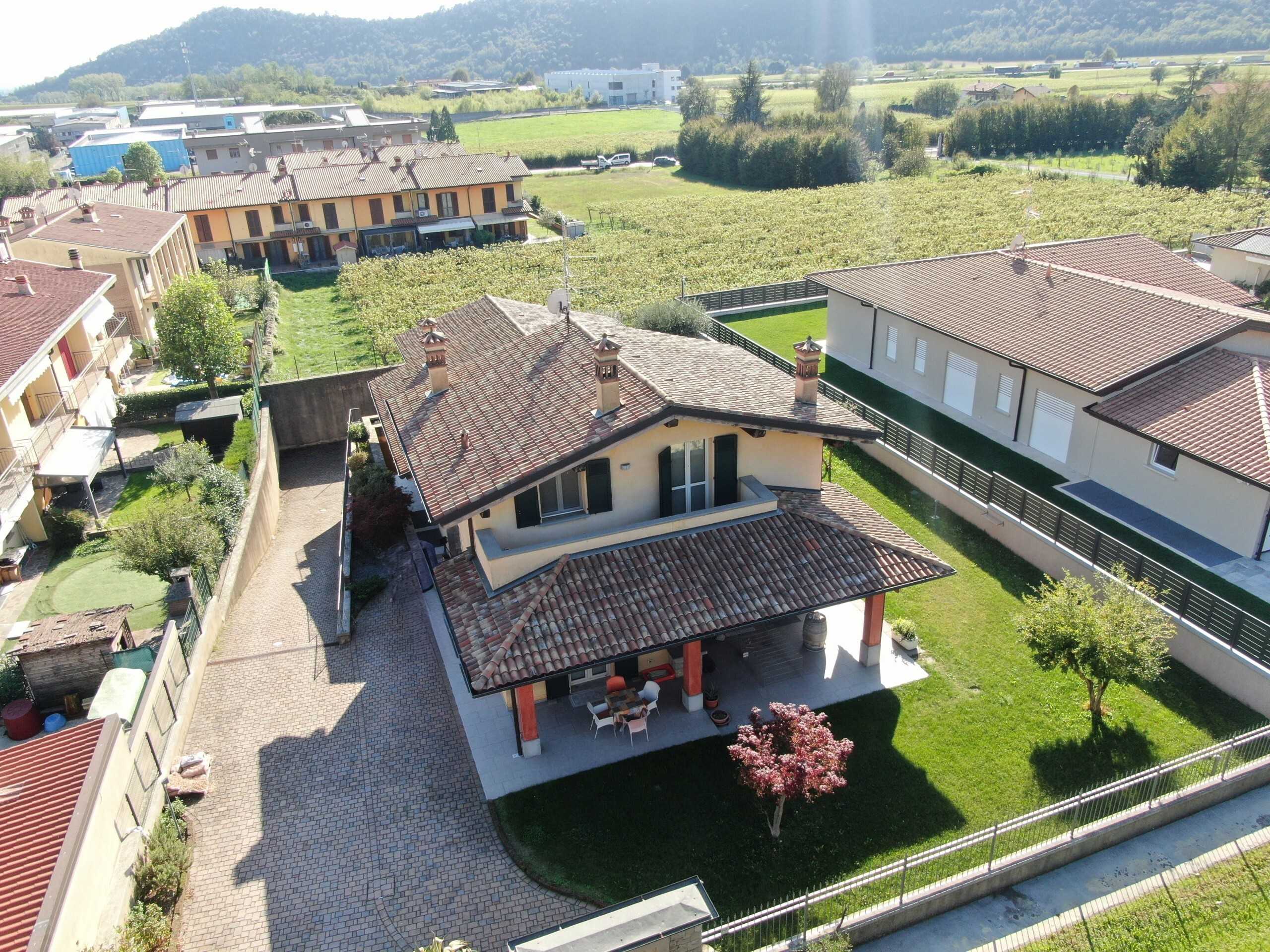 Casa indipendente Via Crocefisso, Erbusco