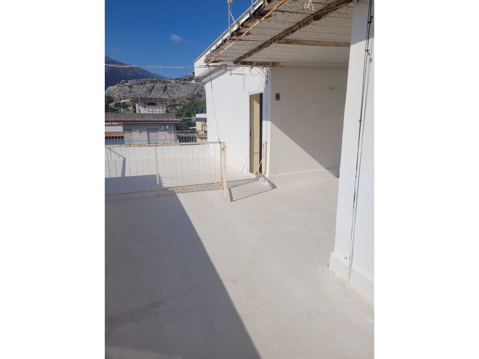 appartamento in vendita a Palermo in zona Mondello