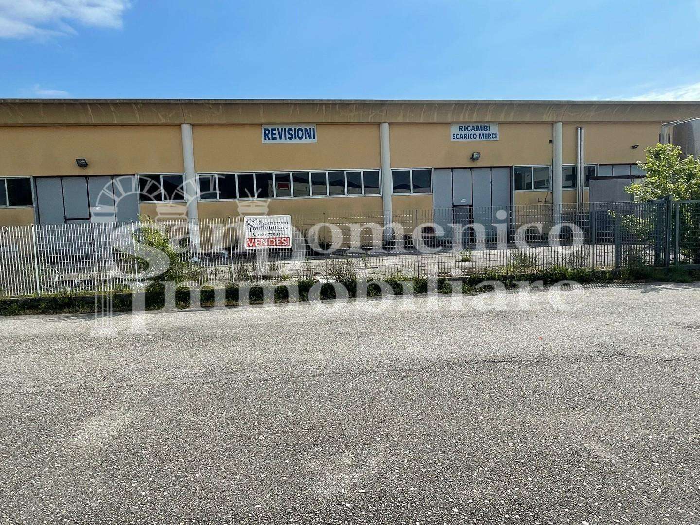 capannone in vendita a Buti