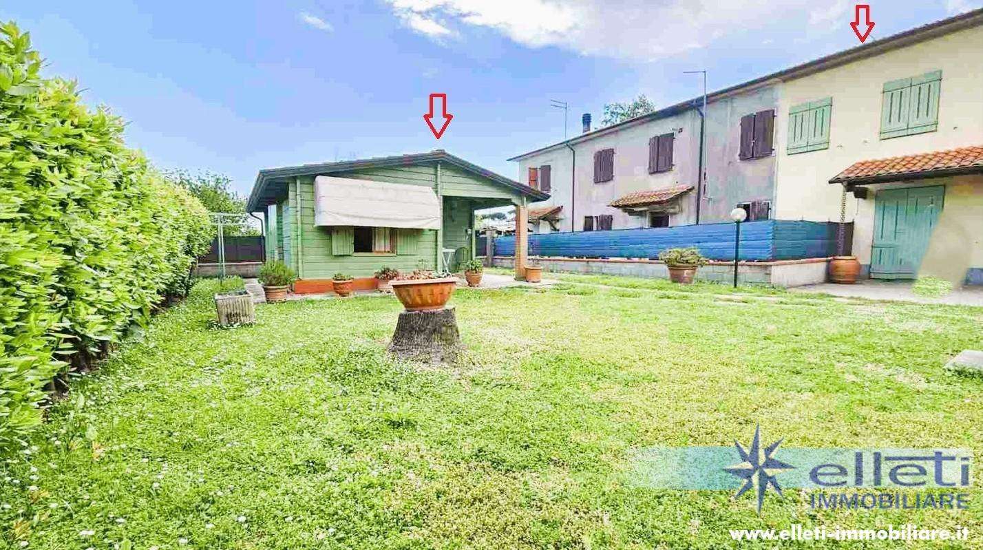 casa indipendente in vendita a Montignoso in zona Cervaiolo