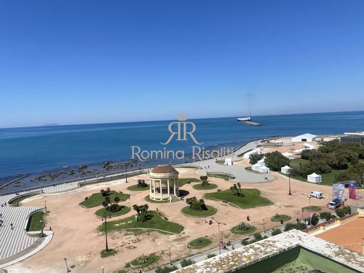 appartamento in vendita a Livorno in zona Lungomare