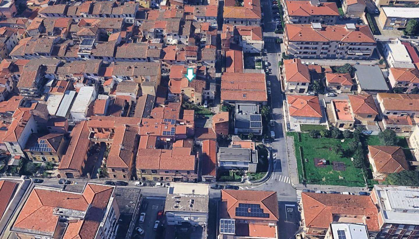 locale di sgombero in vendita a Cascina
