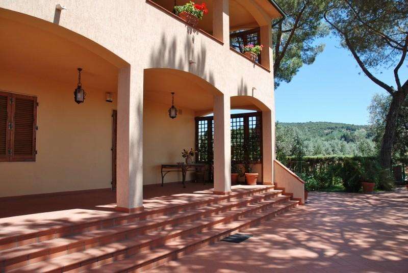 casa indipendente in vendita a Campiglia Marittima in zona Venturina