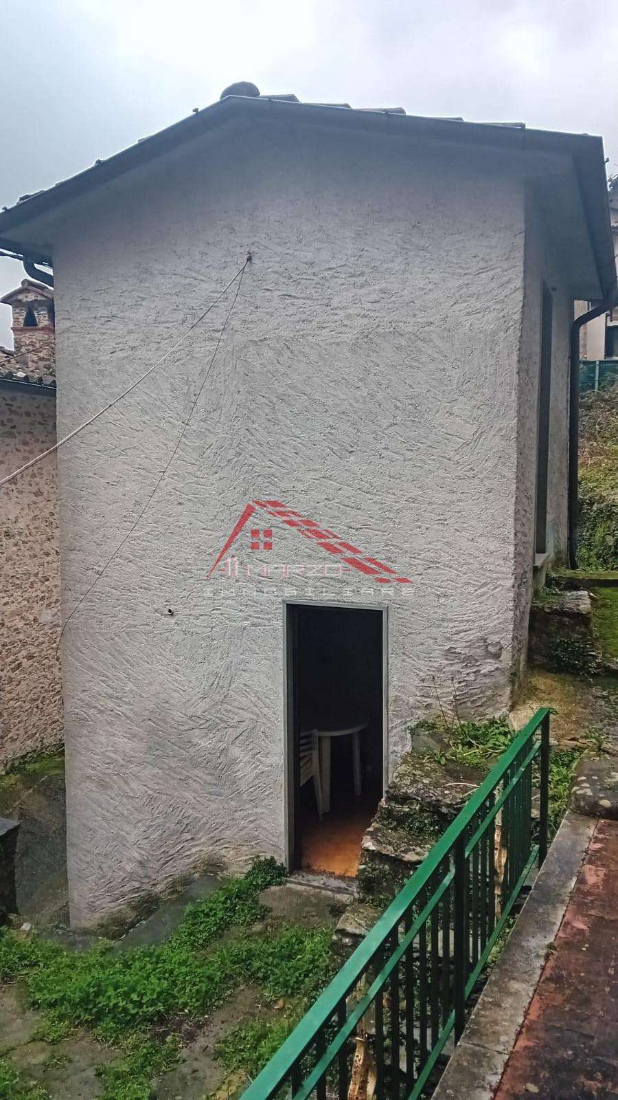 casa indipendente in vendita a Seravezza