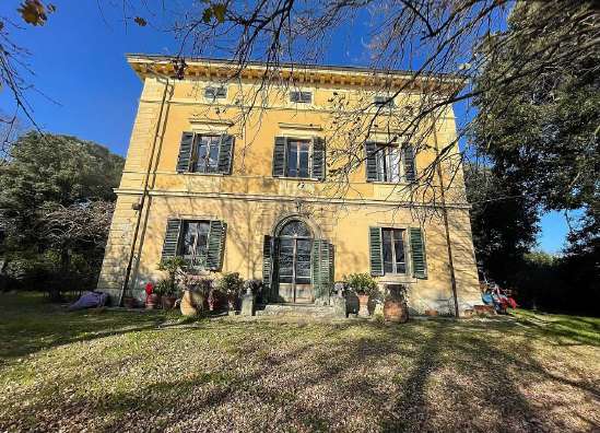 casa indipendente a San Casciano in Val di Pesa in zona Mercatale in Val di Pesa