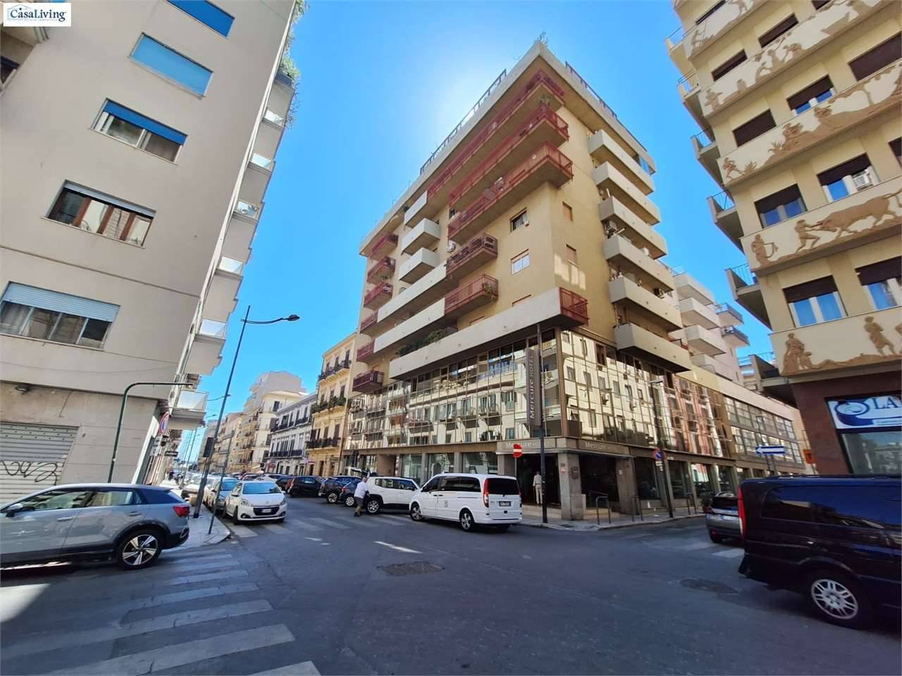 appartamento in vendita a Palermo in zona Politeama