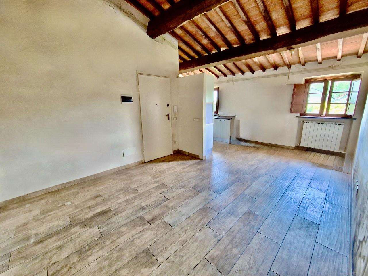 appartamento in vendita a Vicopisano in zona Caprona