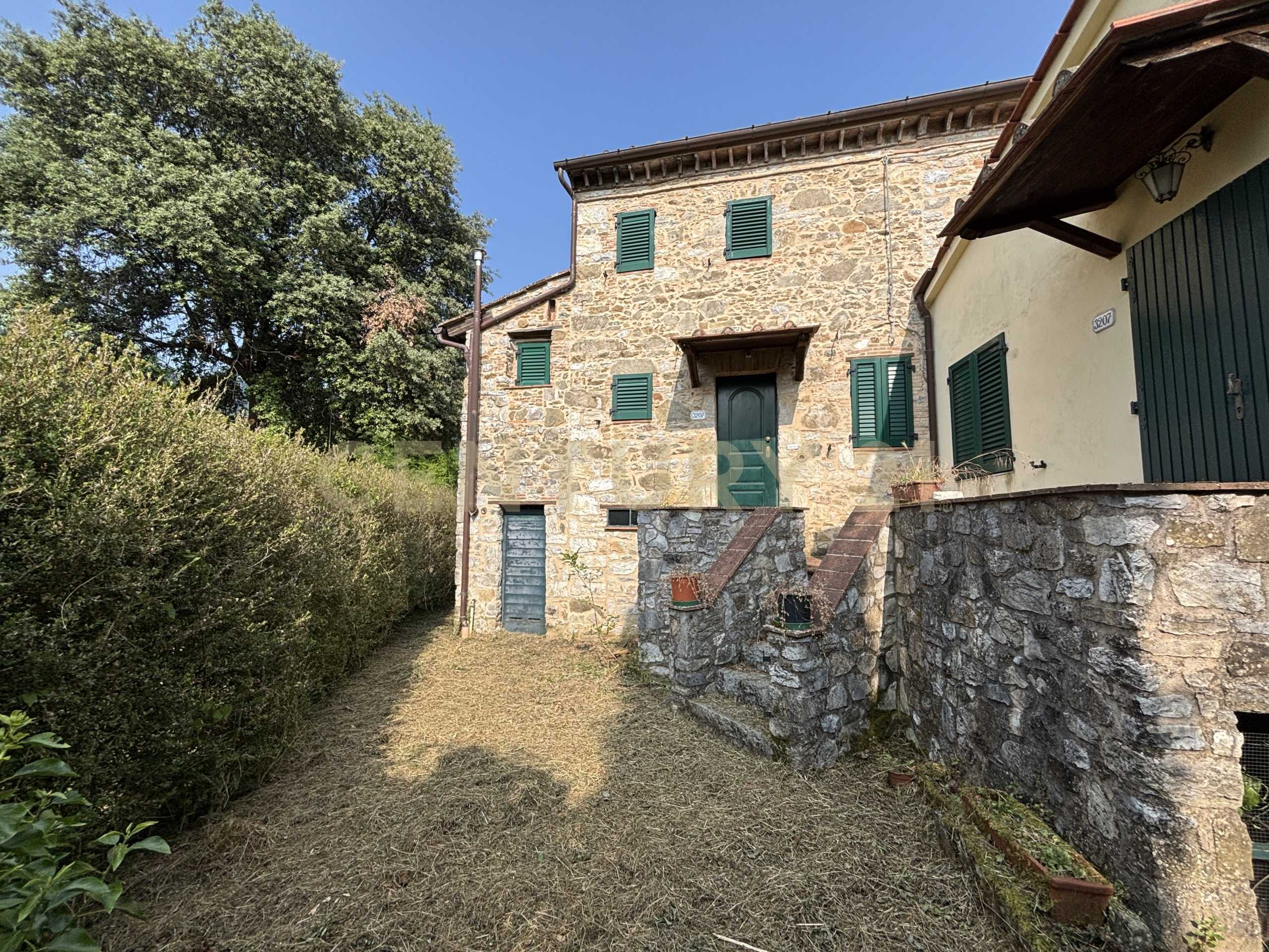 Casa indipendente Località Deccio di Brancoli, Lucca