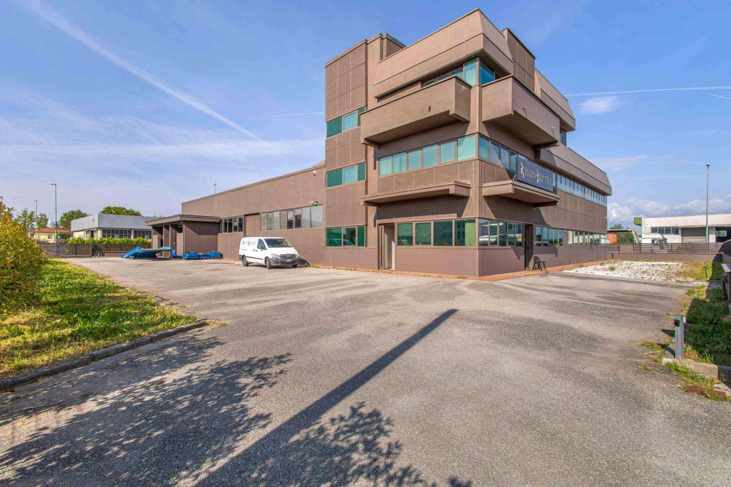 locale di sgombero in vendita a Fucecchio
