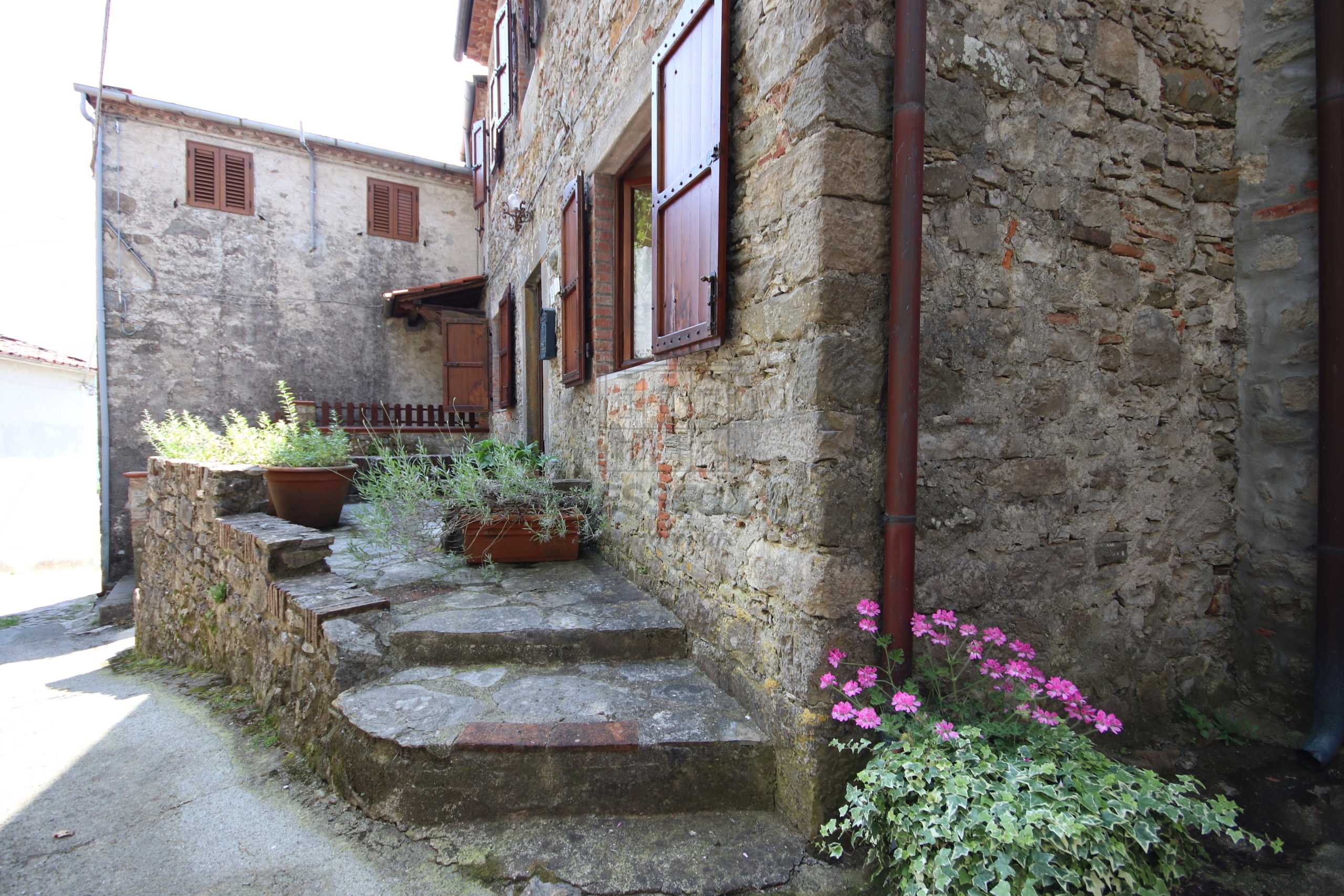 Porzione di casa Località Ville, Pescaglia