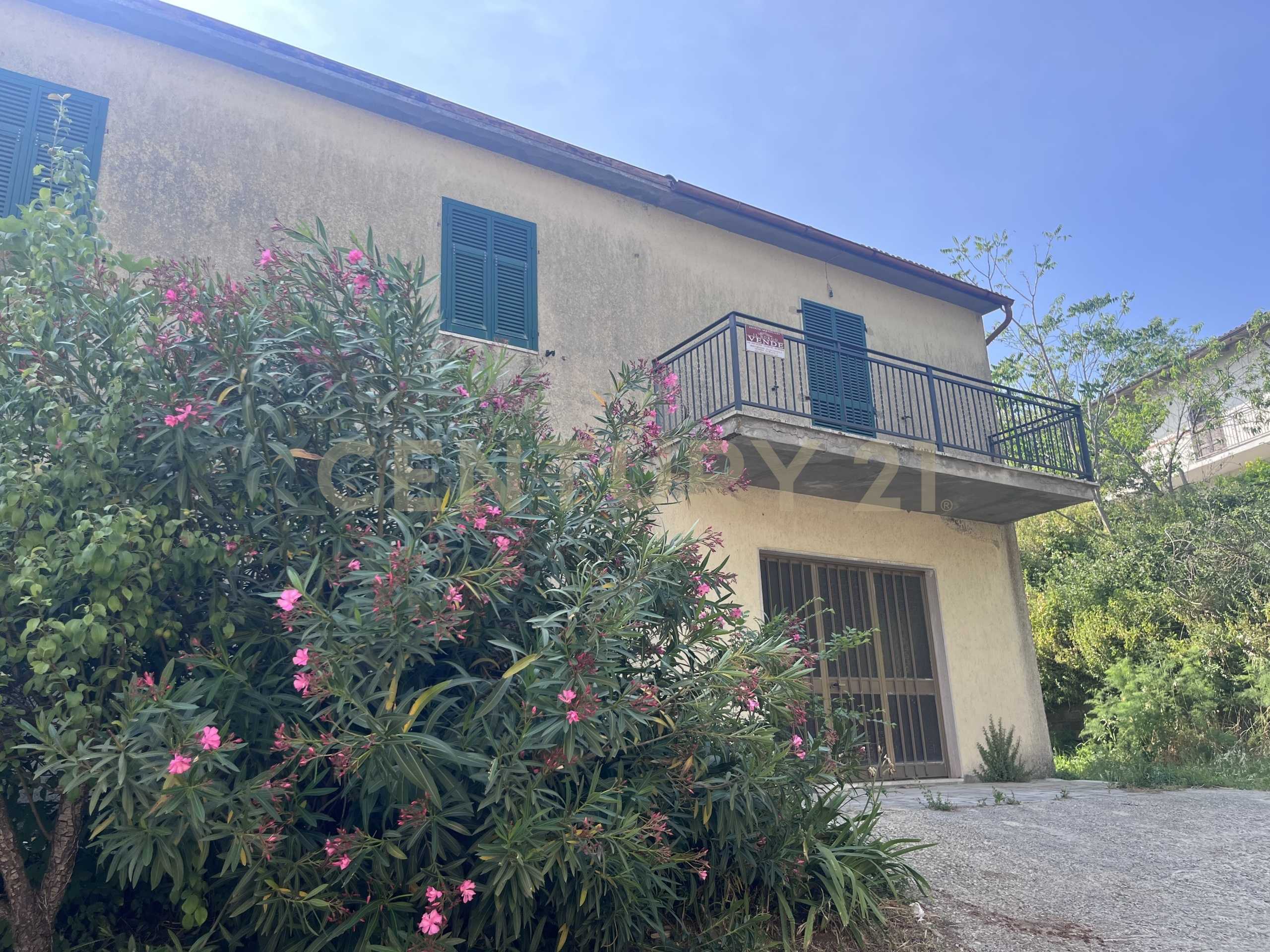 casa indipendente in vendita a Manciano in zona Poggio Murella