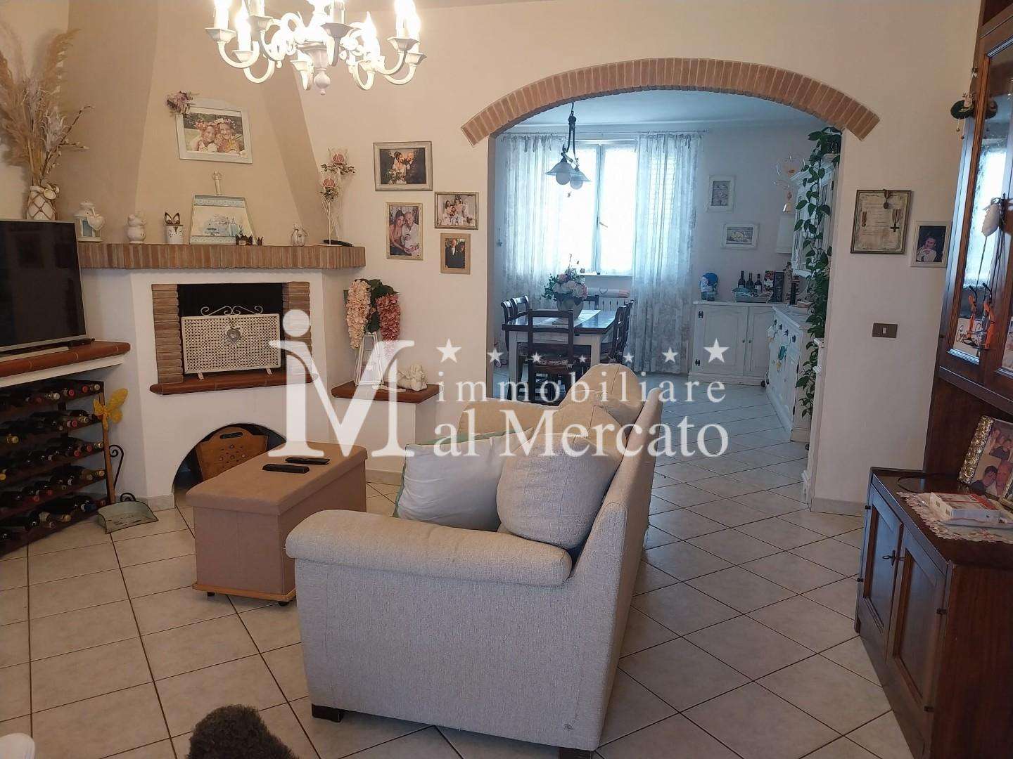 appartamento in vendita a Viareggio in zona Torre del Lago