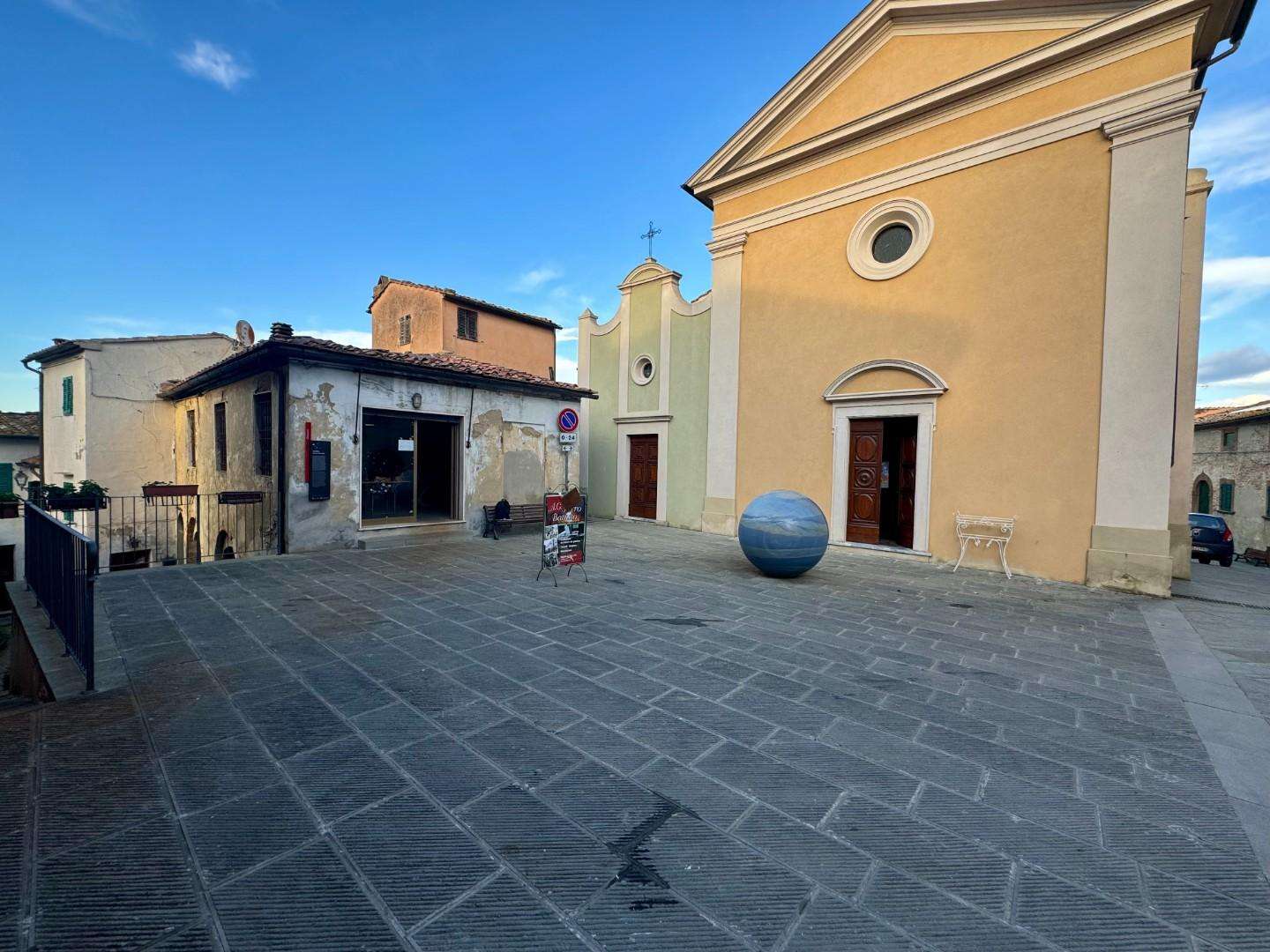 Palazzo - Stabile Via della Chiesa Ghizzano,  56037, Peccioli