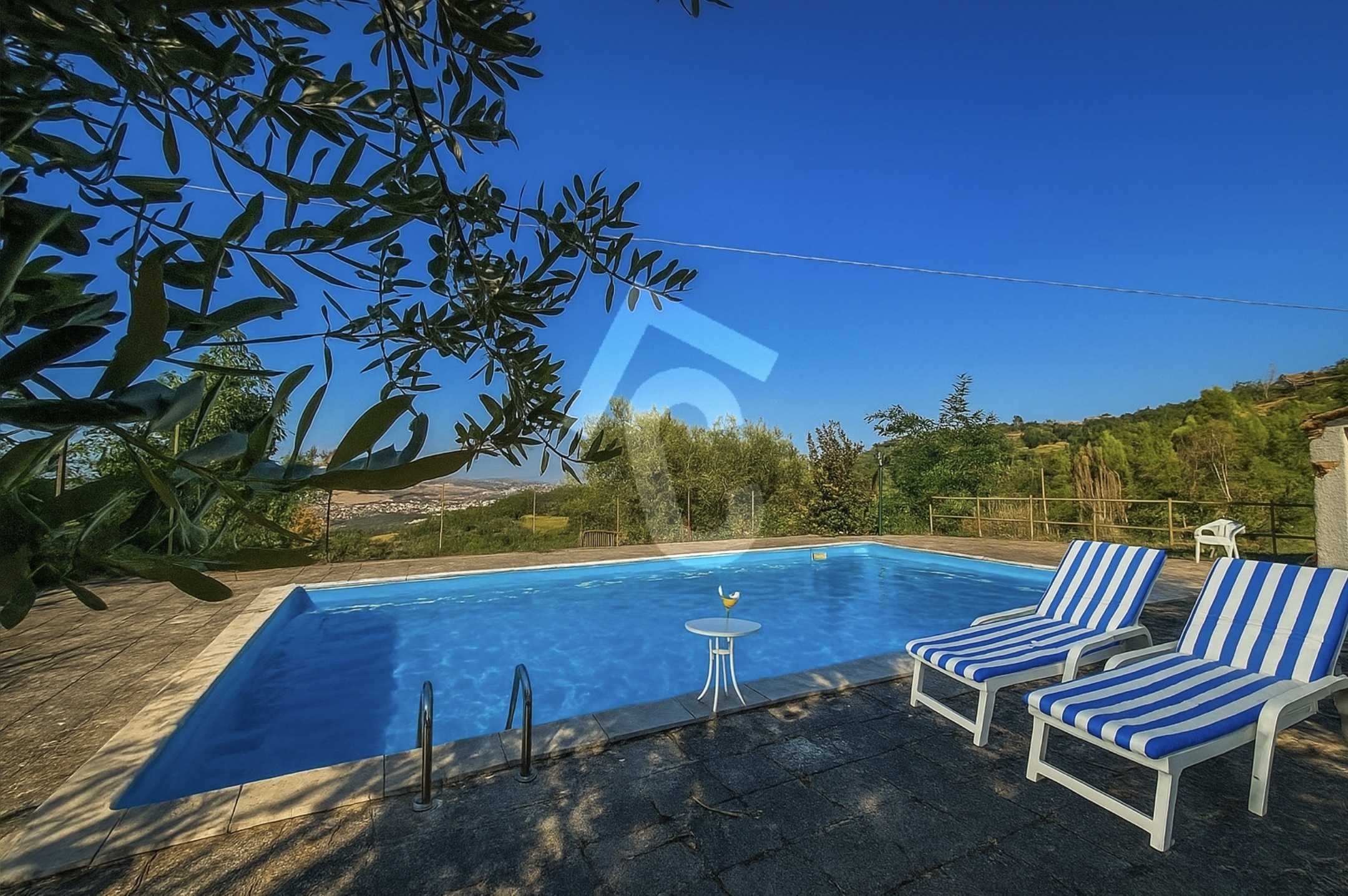 casa indipendente in vendita ad Ancona in zona Piano San Lazzaro