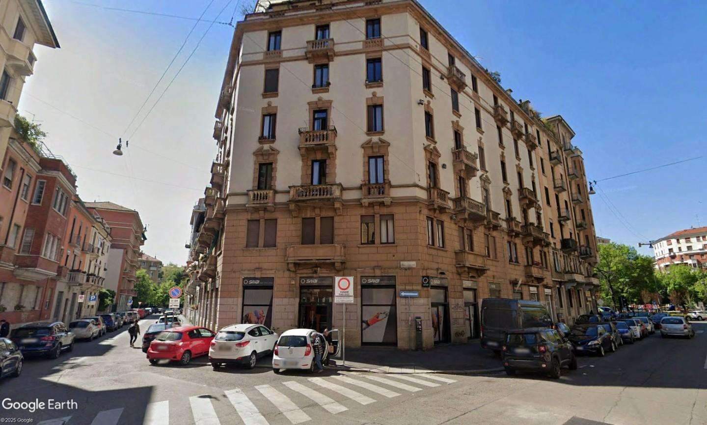 appartamento in vendita a Milano in zona Lorenteggio