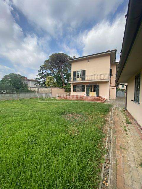 casa indipendente in vendita a Pisa in zona Porta a Lucca