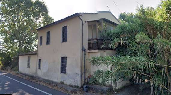 casale in vendita a Cascina