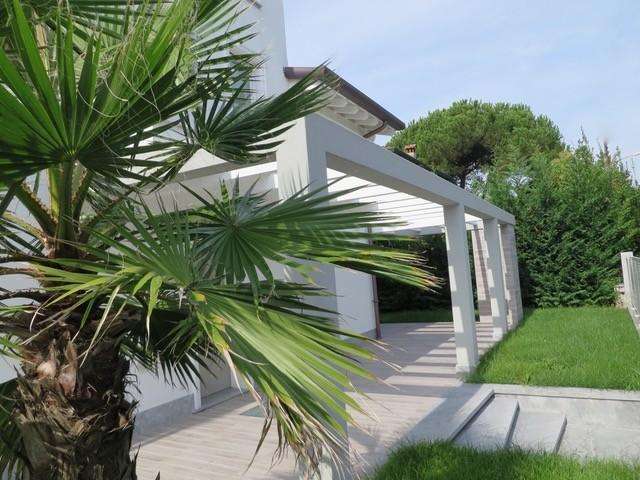 Villa XXV Aprile, Montignoso