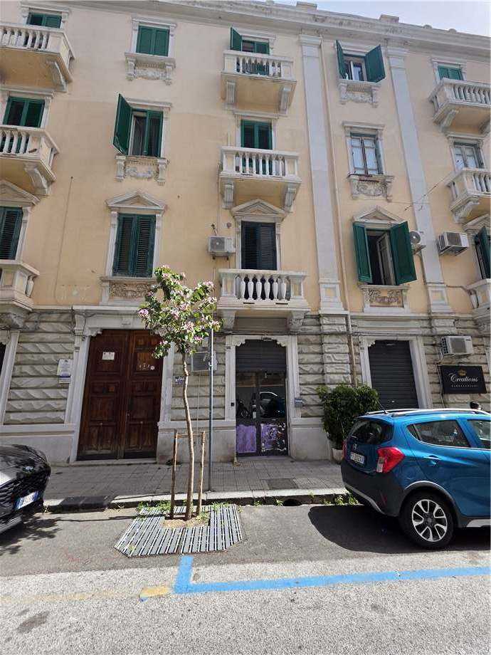 Attività  commerciale Via Maddalena, 106, Messina