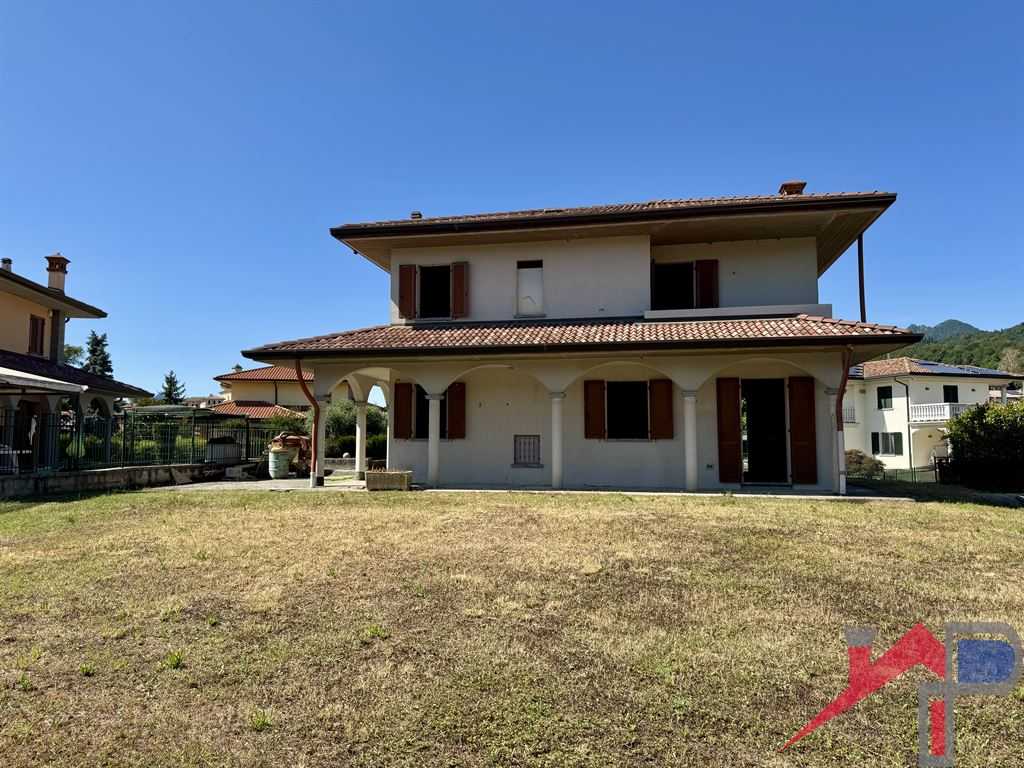 Villa, Monte Marenzo