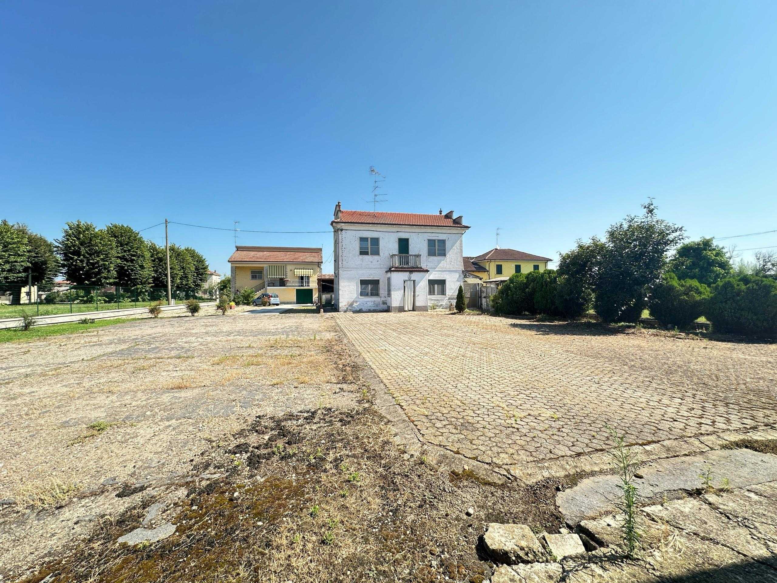 Casa indipendente Via Desana, Costanzana