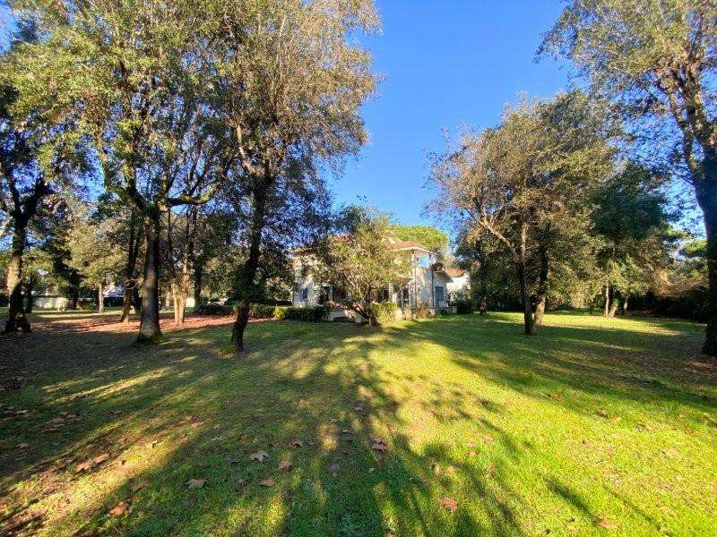 casa indipendente in vendita a Massa in zona Poveromo