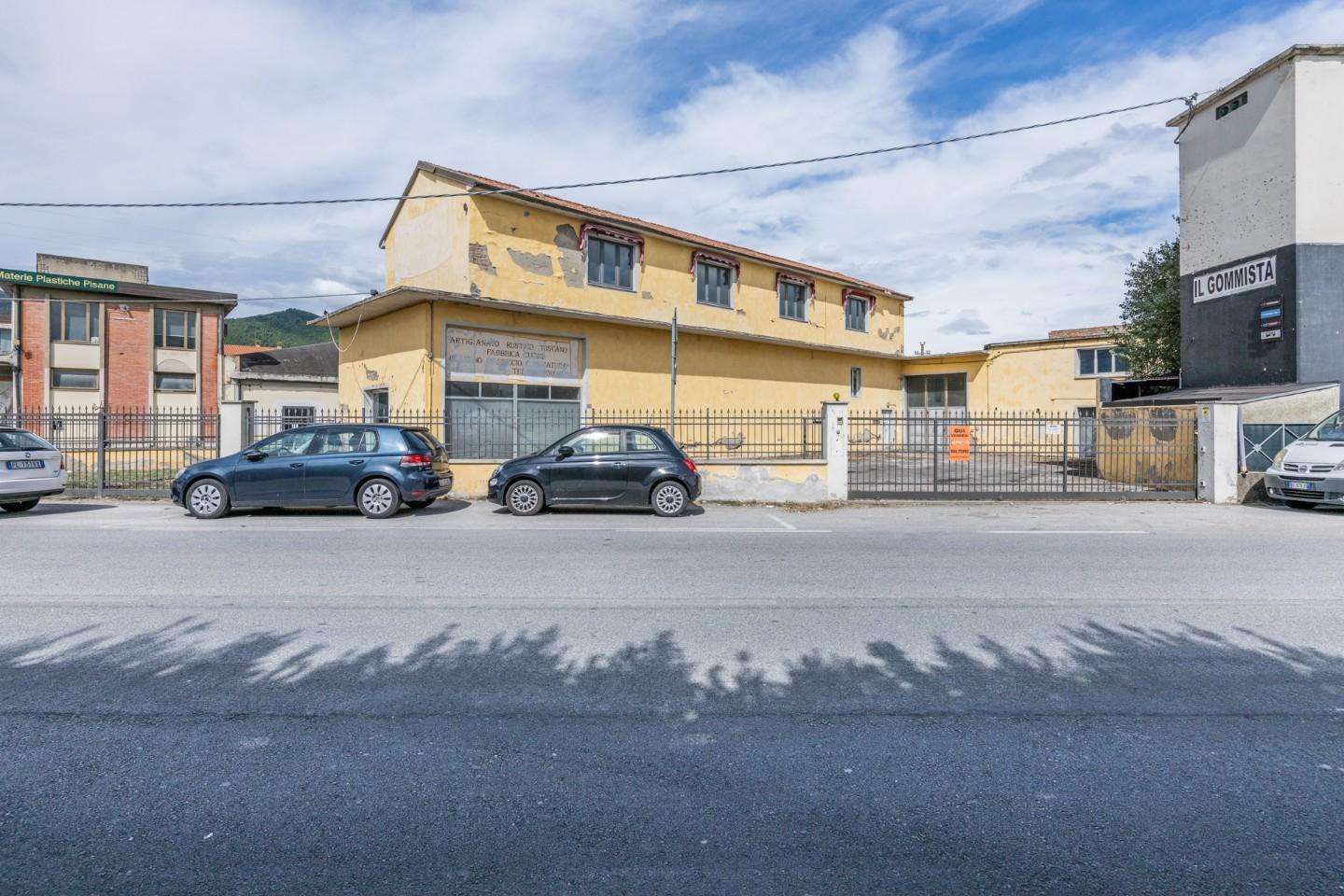 Capannone SP,  25, Bientina