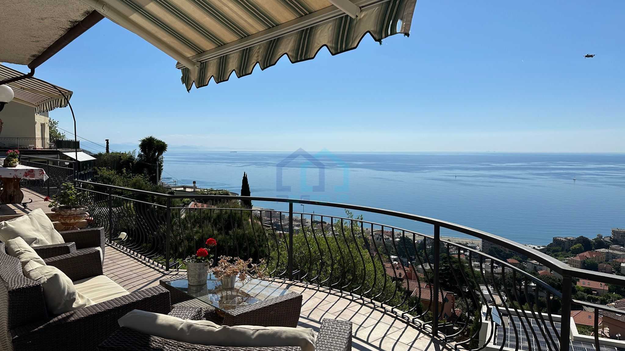 Casa indipendente Via Poggio dell'Orizzonte, Albissola Marina