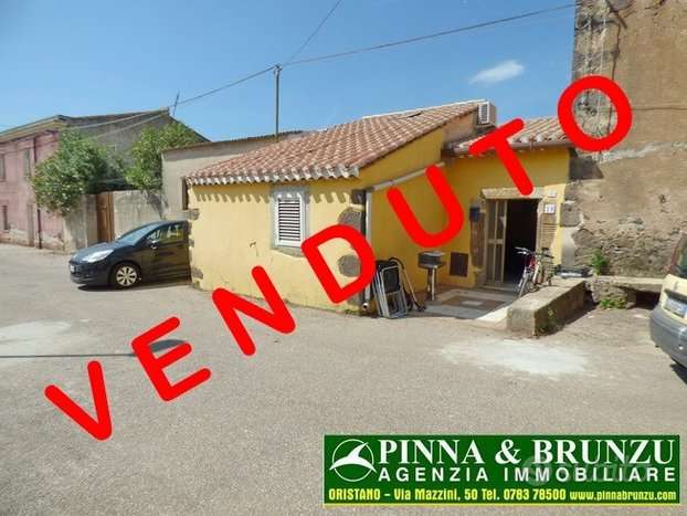 Villa via santa maria, Seneghe
