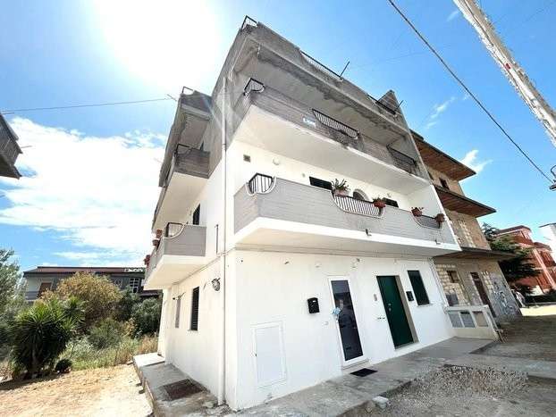 Appartamento 75015 Tinchi MT, Pisticci