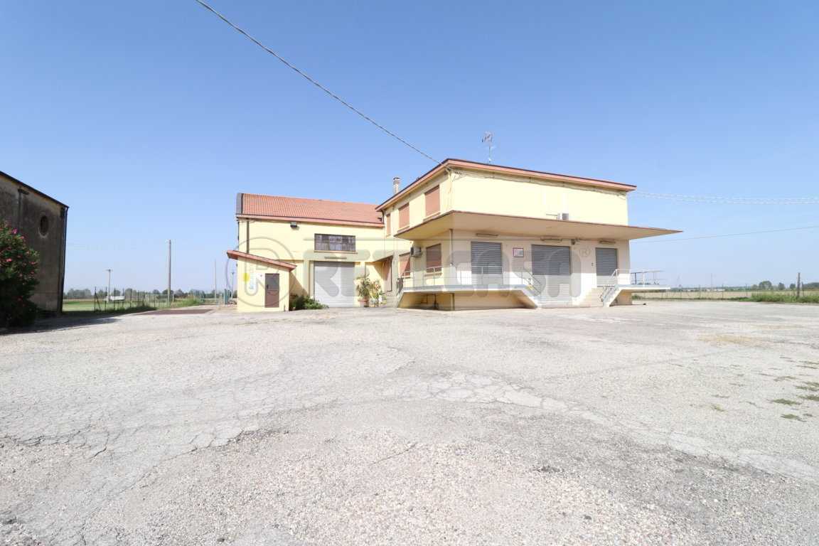 Casa indipendente Via Ferrarese, Bondeno