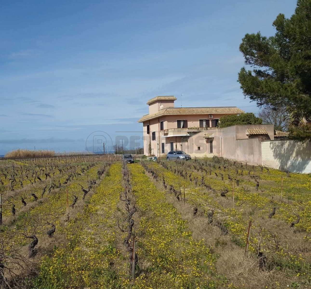 Casa indipendente contrada spagnola, Marsala