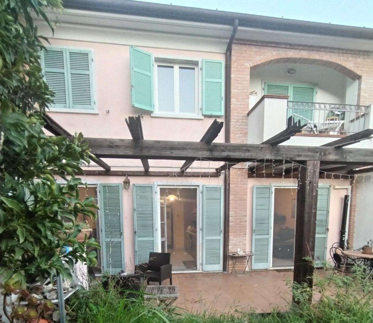 appartamento in vendita a Carrara in zona Fossola