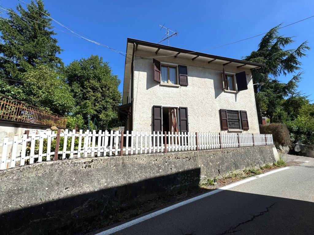 casa indipendente in vendita a Casina