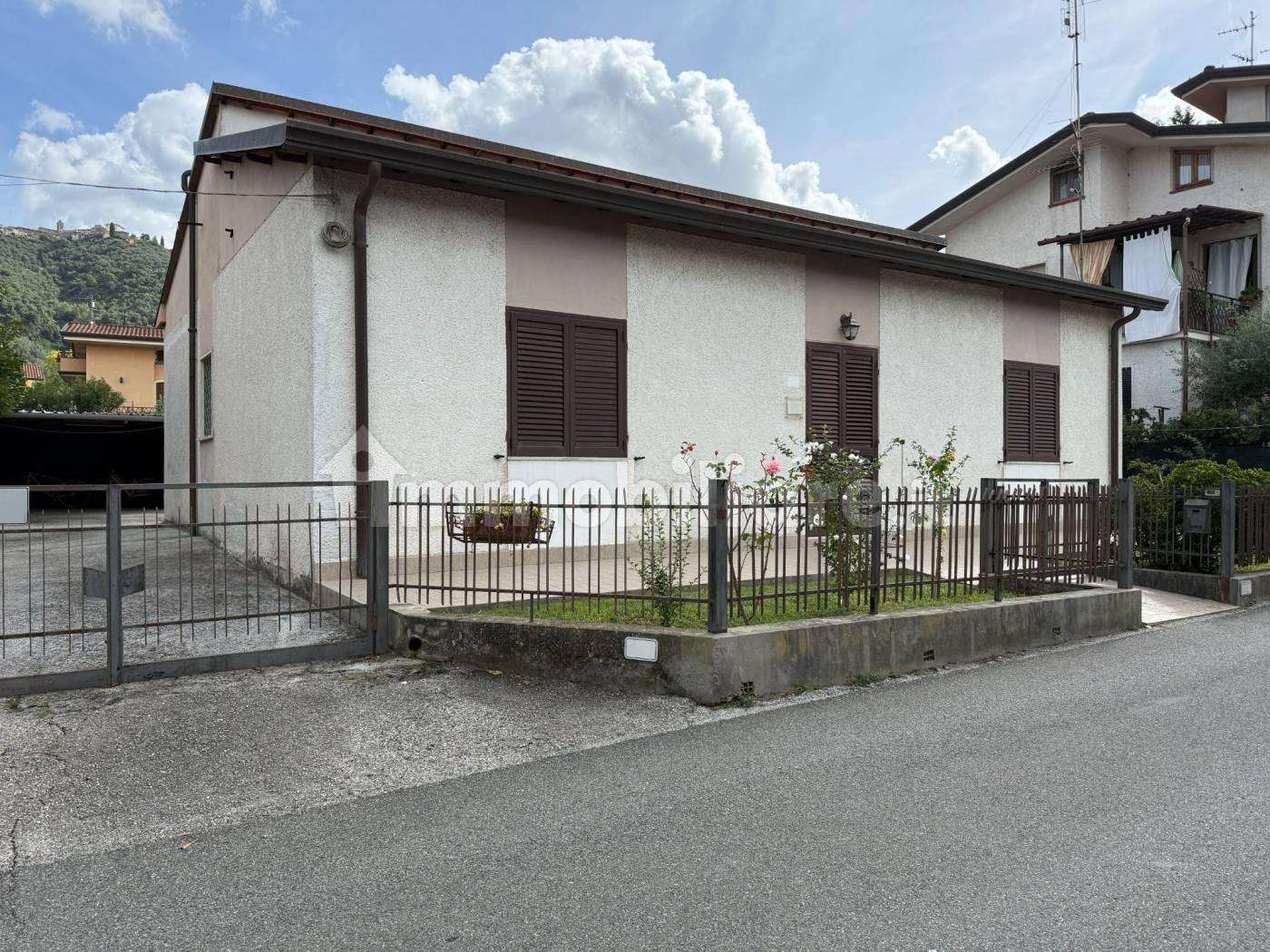 appartamento in vendita a Massarosa in zona Piano di Mommio
