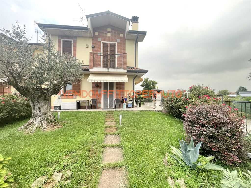 Villetta a schiera VIA  LIVRINI, Brignano Gera d'Adda