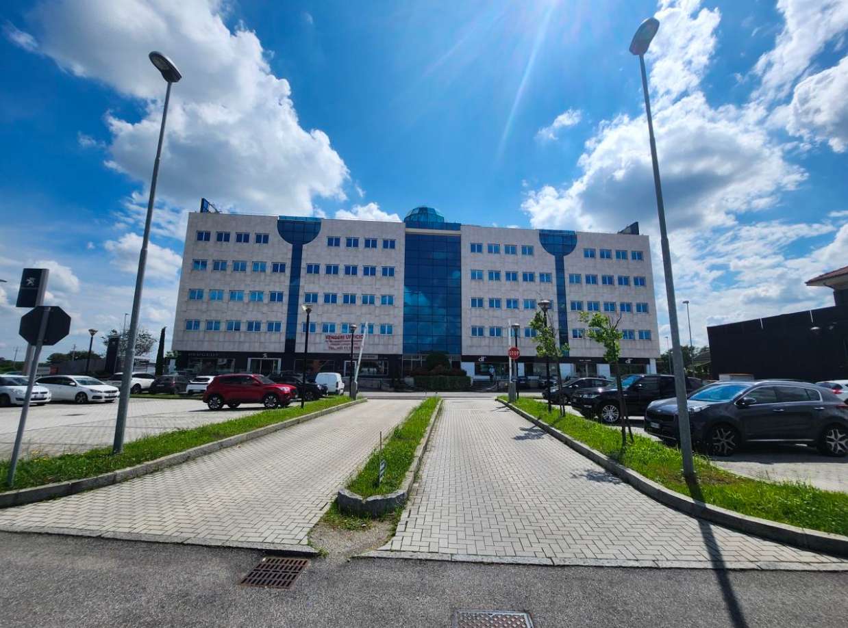 ufficio in vendita a Monza