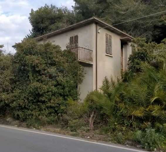 casa indipendente in vendita a Ventimiglia