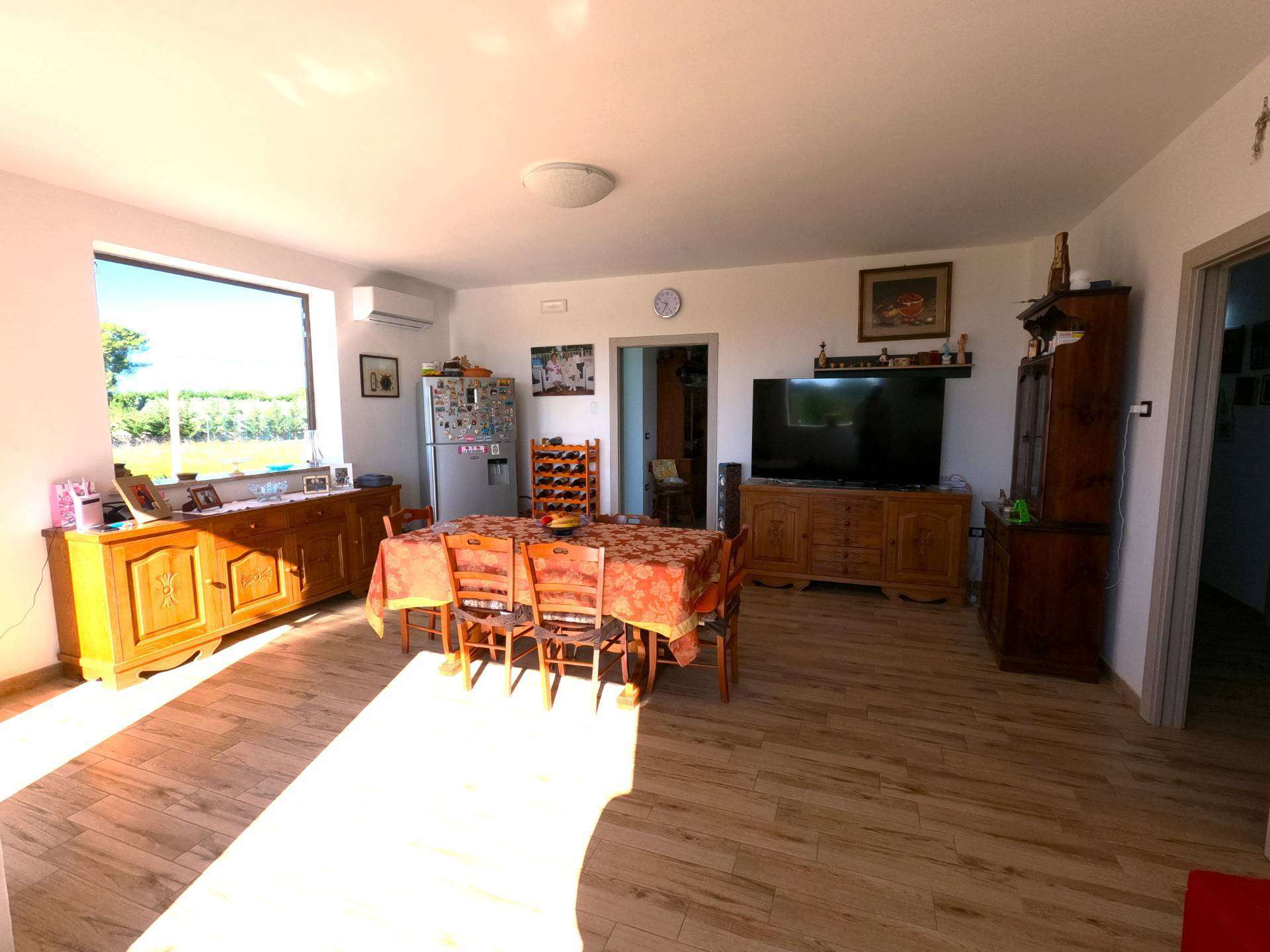 Villa Via Vecchia Poggiardo, Poggiardo