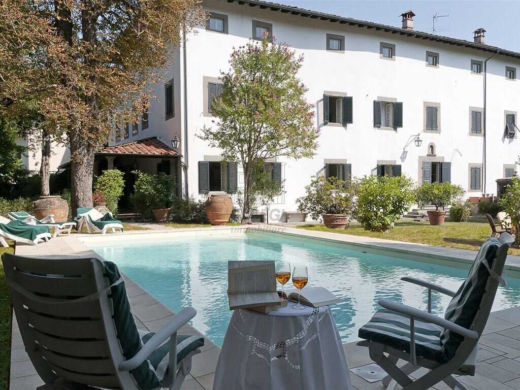 Casa indipendente Viale Umberto I, Bagni di Lucca