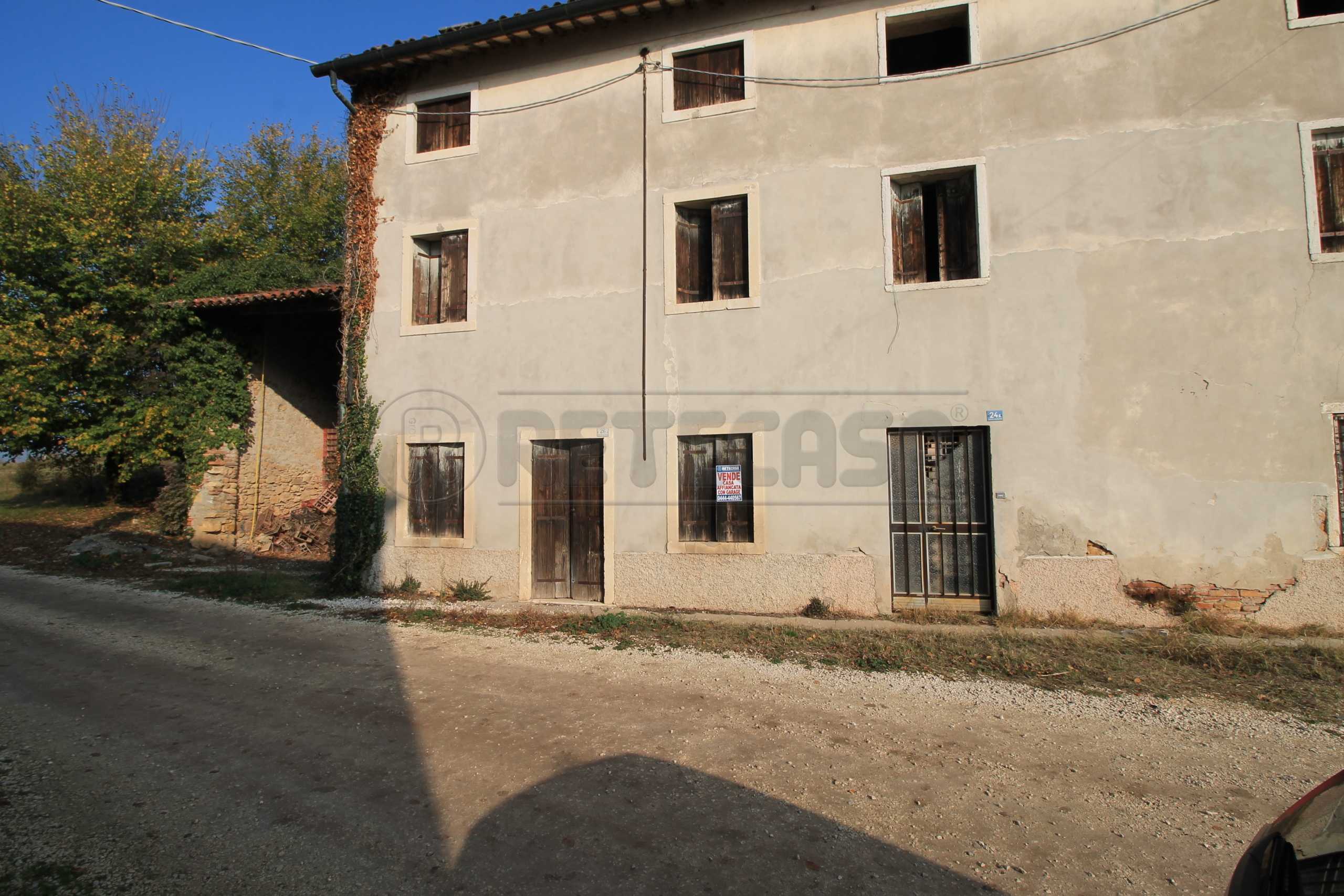 Casa indipendente Contrada Agugliana, Montebello Vicentino