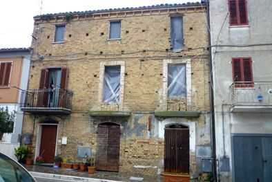 Casa indipendente Via Madonna Delle Grazie, Controguerra