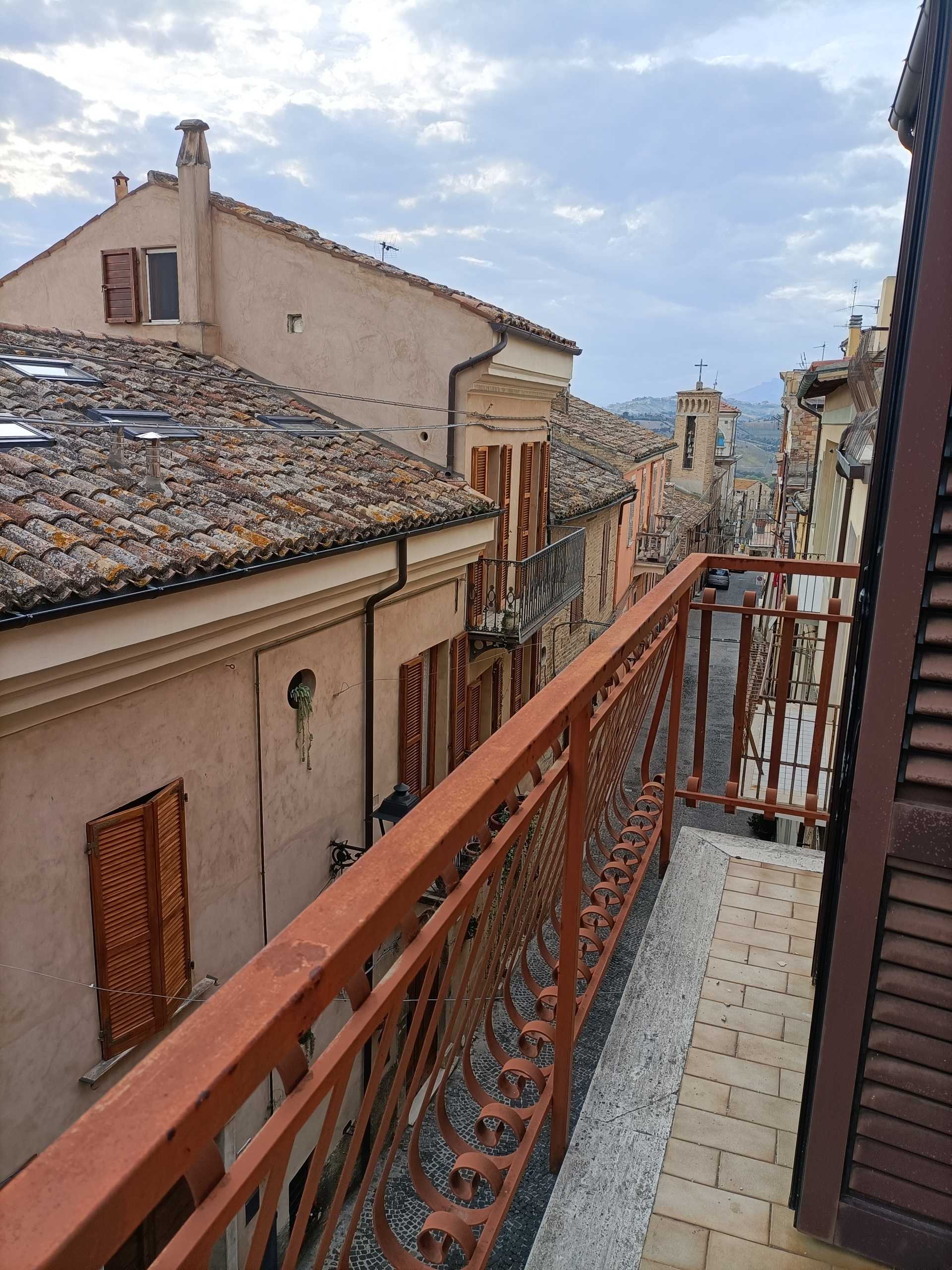 Casa indipendente Cairoli, Monsampolo del Tronto