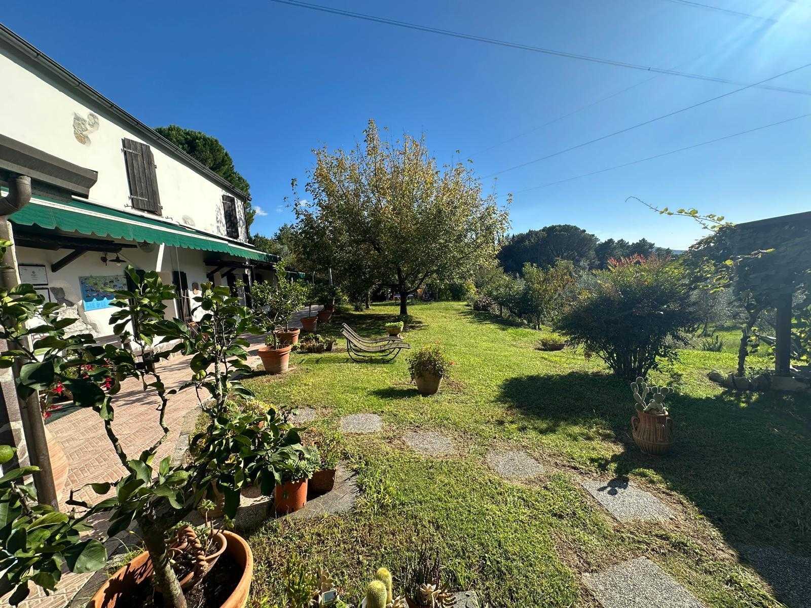 Casa indipendente via interna cisa, Sarzana