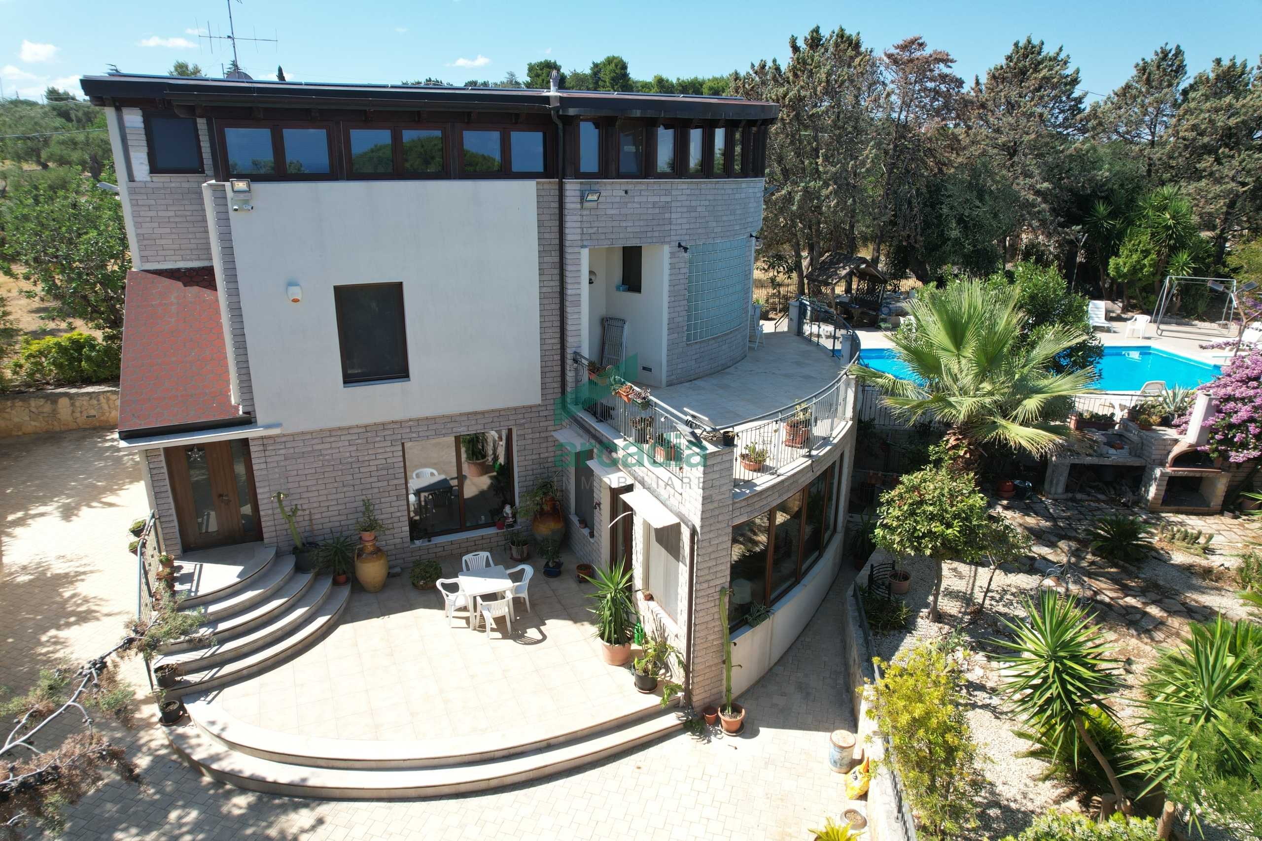 Casa indipendente Contrada Monte San Michele, Conversano