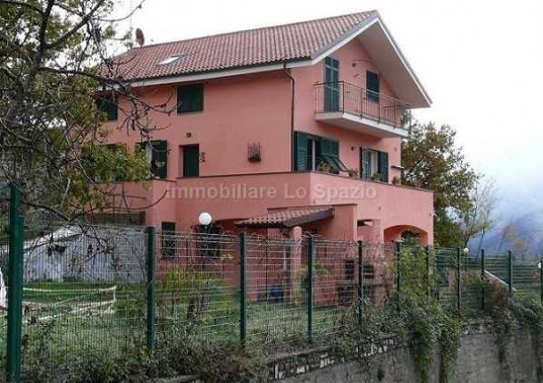 Appartamento via pezzuoli, Testico