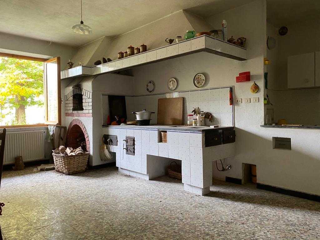 Porzione di casa Via Acquabianca, Urbe